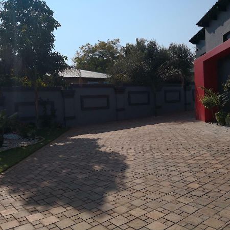 Mmakgabo Boutique Lodge Bela-Bela Exterior photo