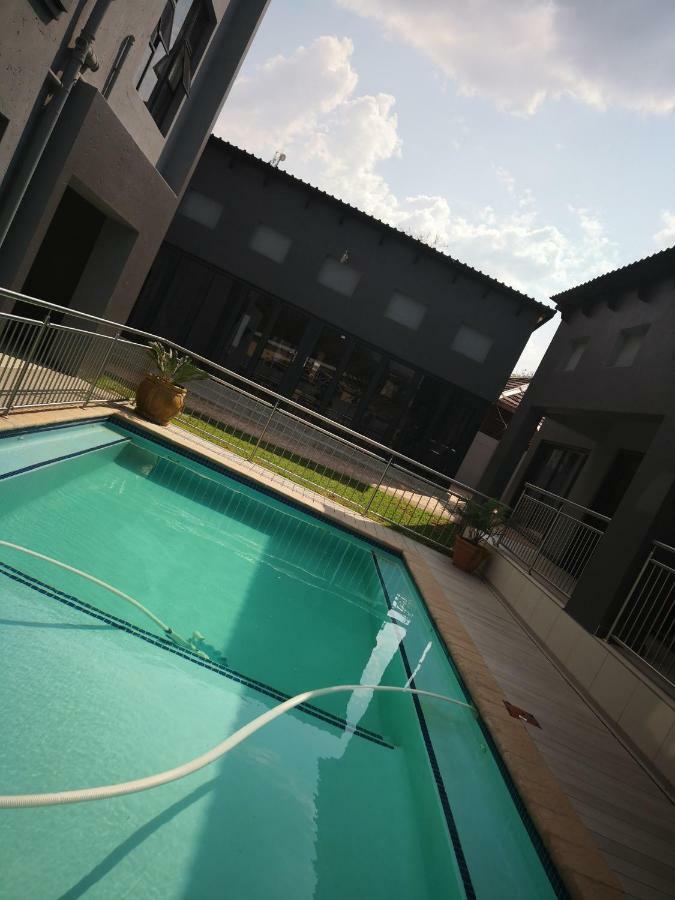 Mmakgabo Boutique Lodge Bela-Bela Exterior photo