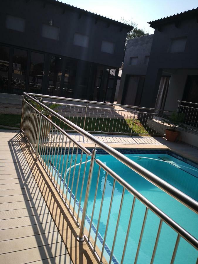 Mmakgabo Boutique Lodge Bela-Bela Exterior photo