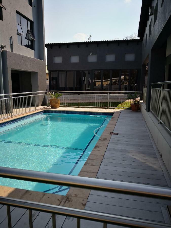 Mmakgabo Boutique Lodge Bela-Bela Exterior photo