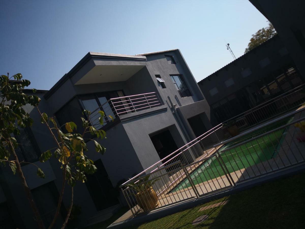 Mmakgabo Boutique Lodge Bela-Bela Exterior photo